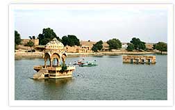 Gadisar temple lake 